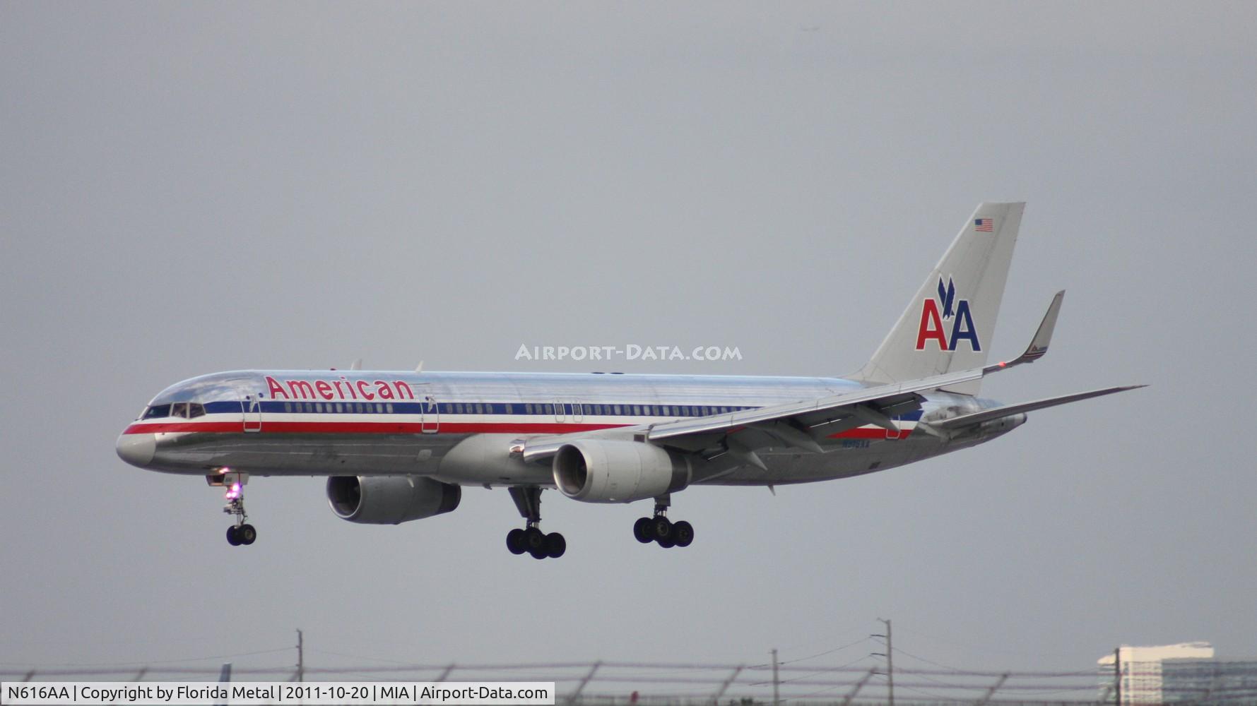 N616AA, 1989 Boeing 757-223 C/N 24524, American 757