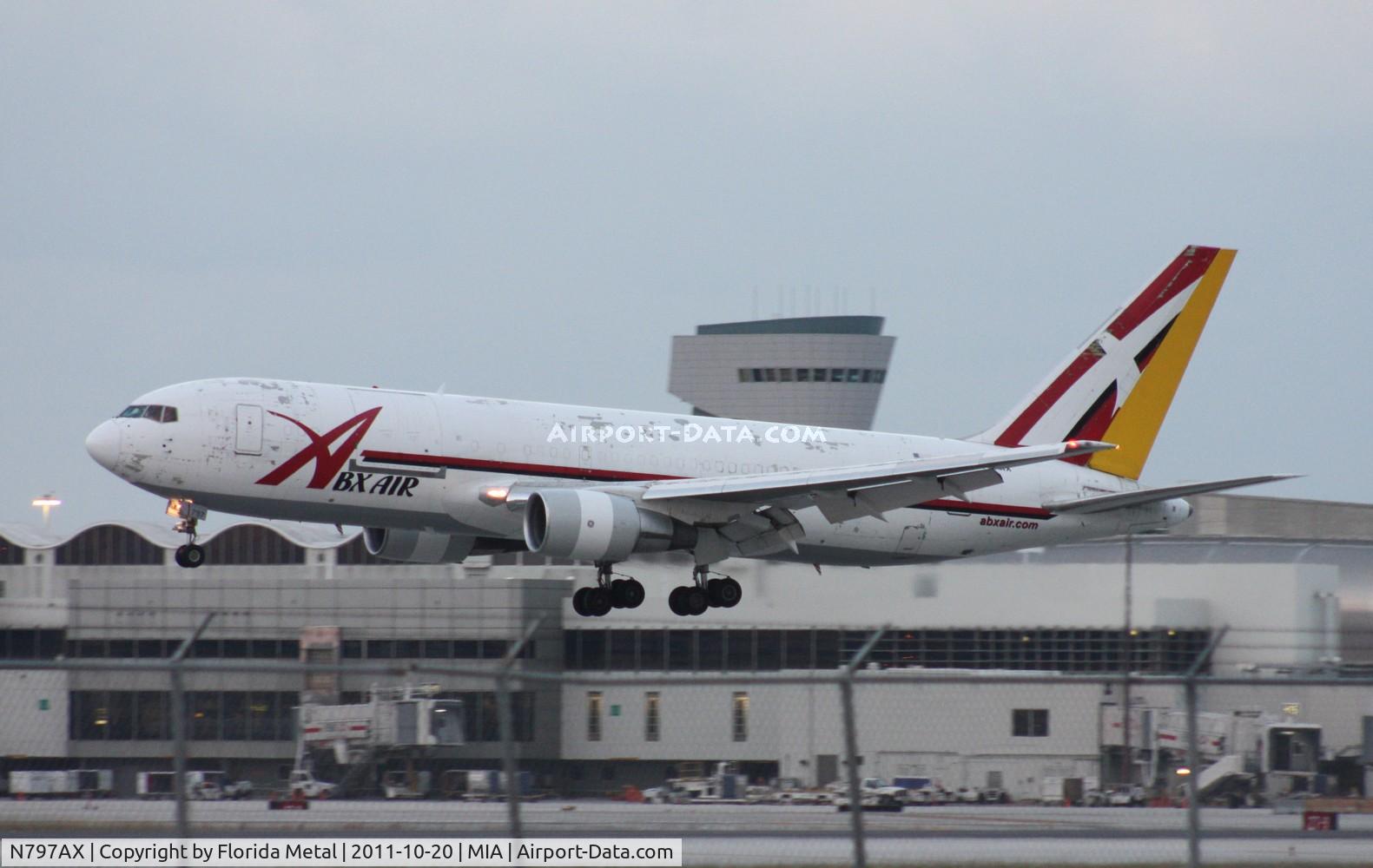 N797AX, 1985 Boeing 767-281 C/N 23147, ABX 767 with paint peeling and a hybrid ABX/DHL tail