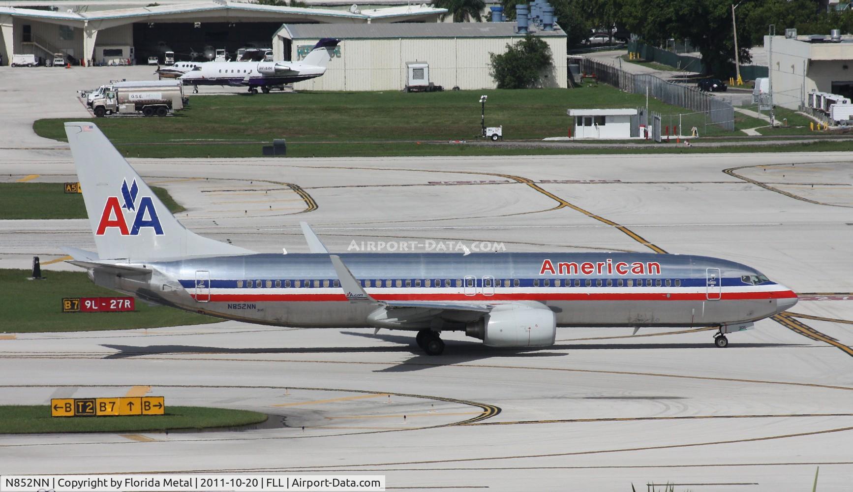 N852NN, 2010 Boeing 737-823 C/N 40581, American 737