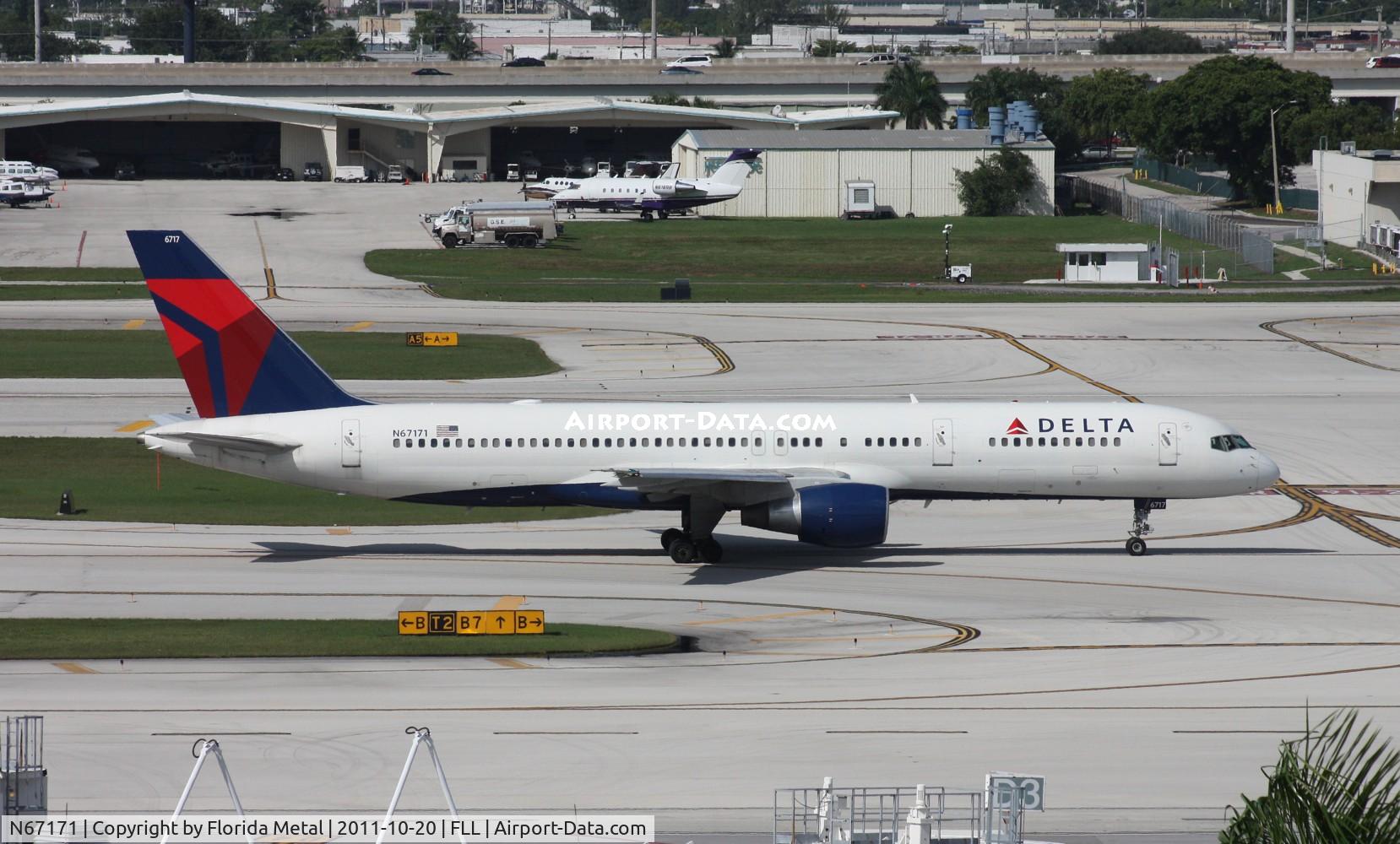 N67171, 2001 Boeing 757-232 C/N 30839, Delta 757
