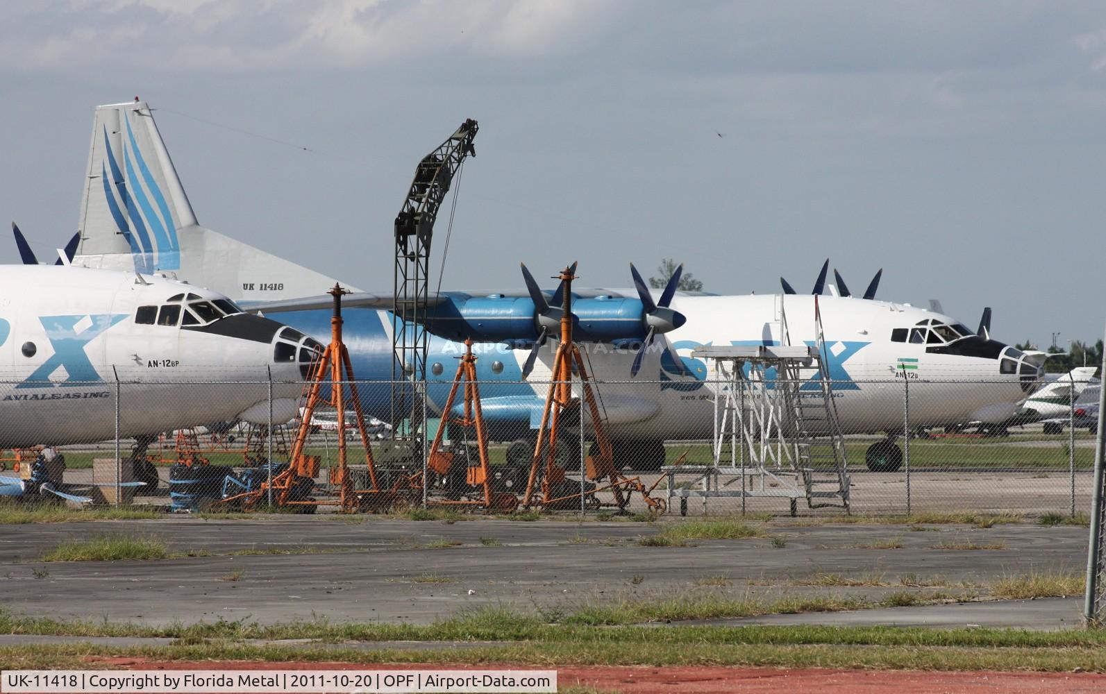 UK-11418, 1964 Antonov An-12B C/N 402504, Avia Leasing AN-12
