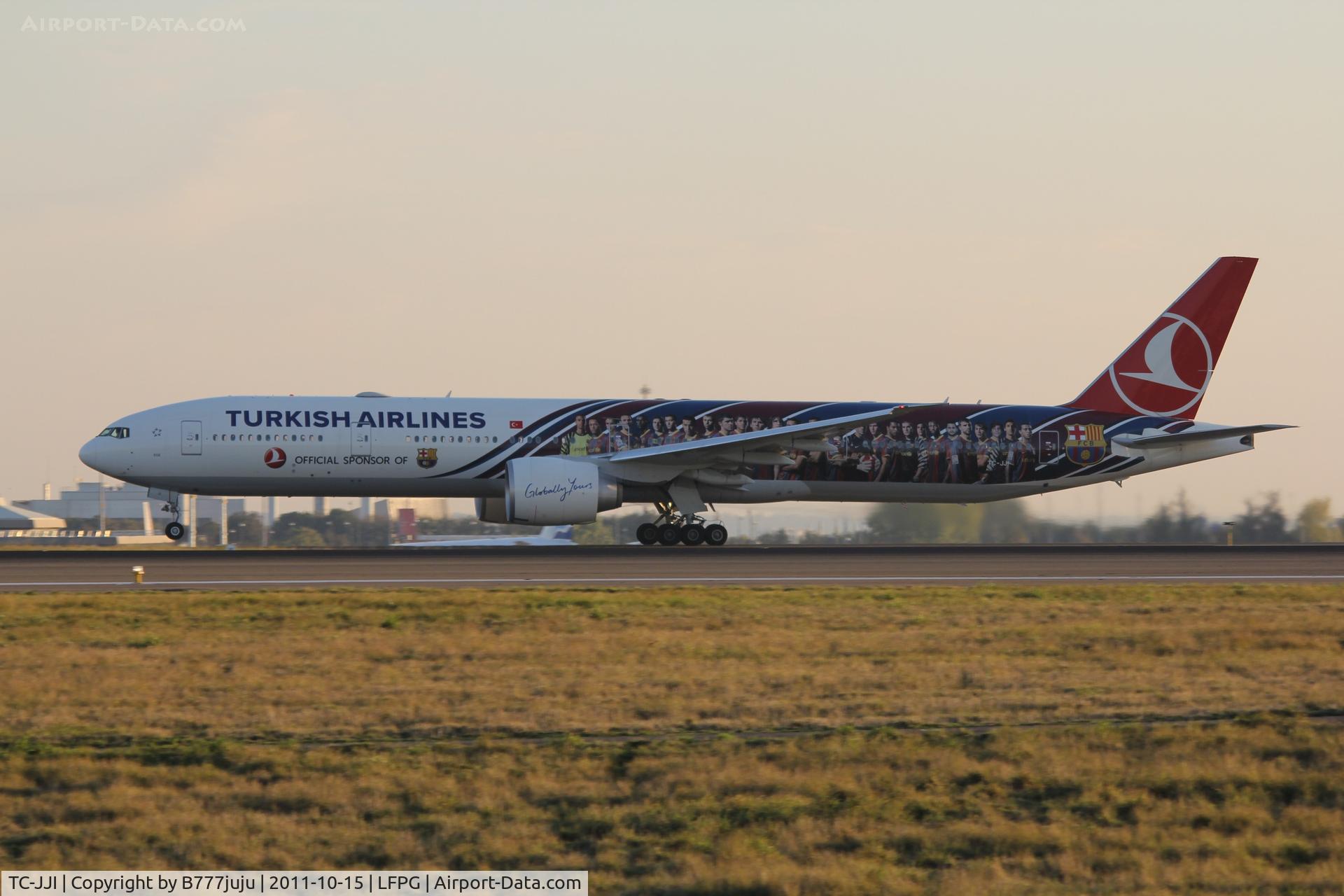 TC-JJI, 2010 Boeing 777-3F2/ER C/N 40709, with special shem of FC Barcelons