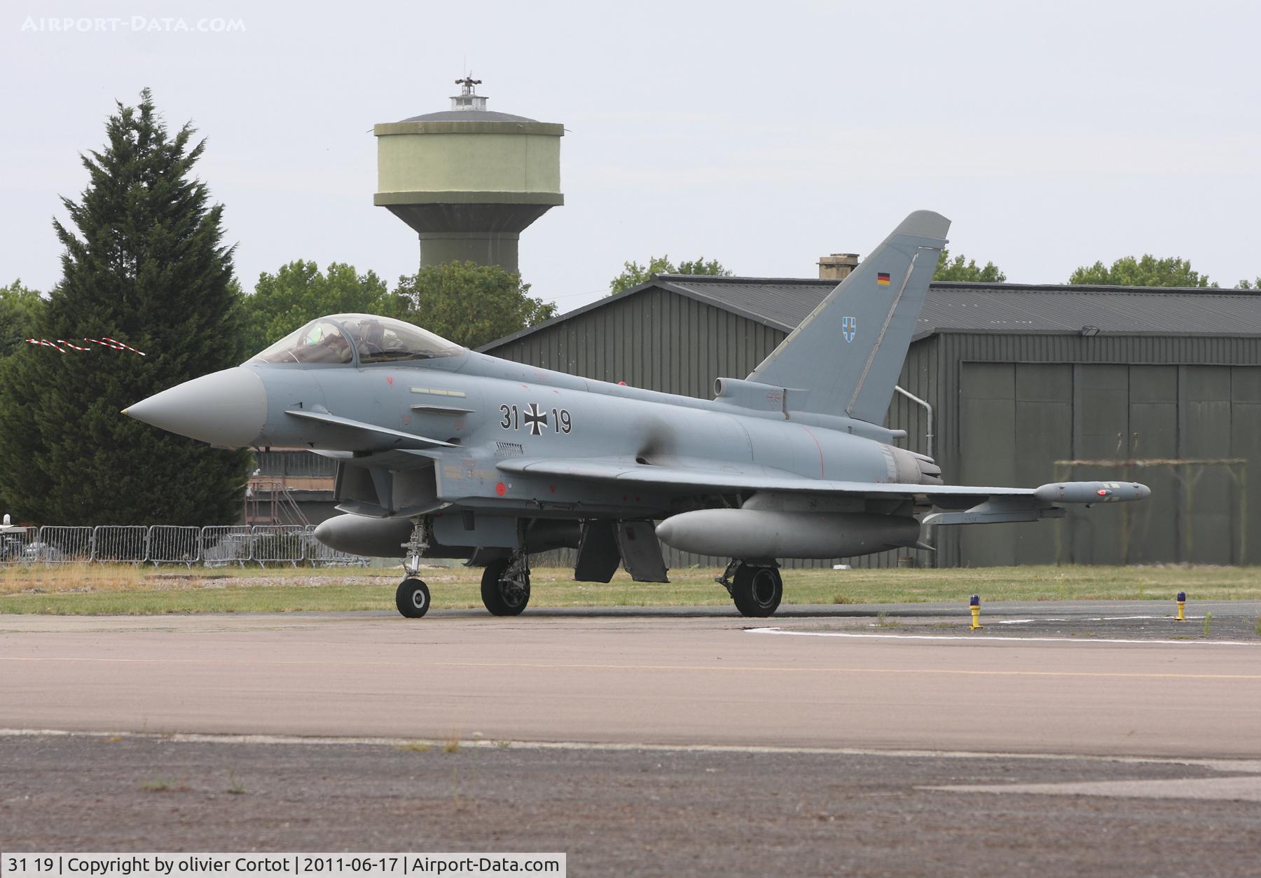 31 19, Eurofighter EF-2000 Typhoon S C/N AS012, Saint dizier airshow 2011