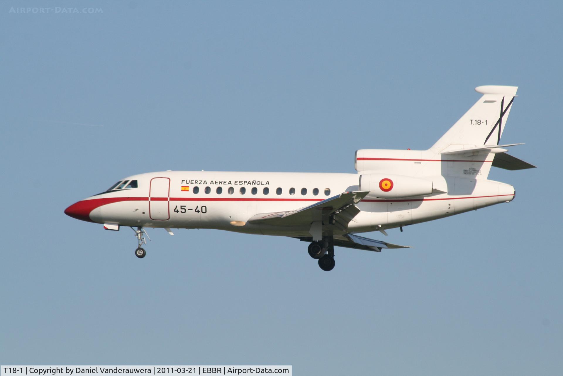 T18-1, 1987 Dassault Falcon 900 C/N 38, Arrival to RWY 25L
