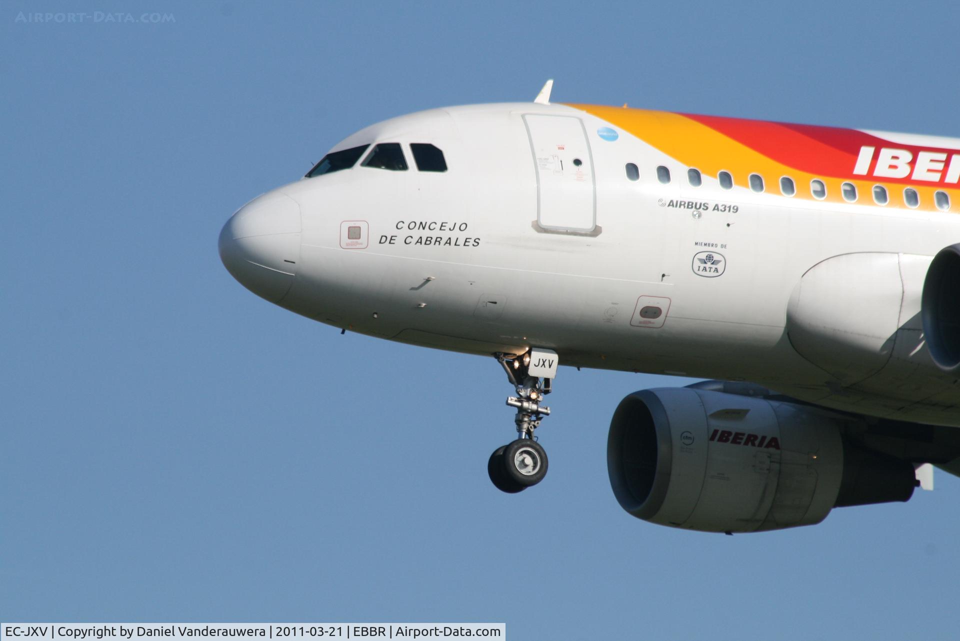 EC-JXV, 2006 Airbus A319-111 C/N 2897, Arrival of flight IB3216 to RWY 25L