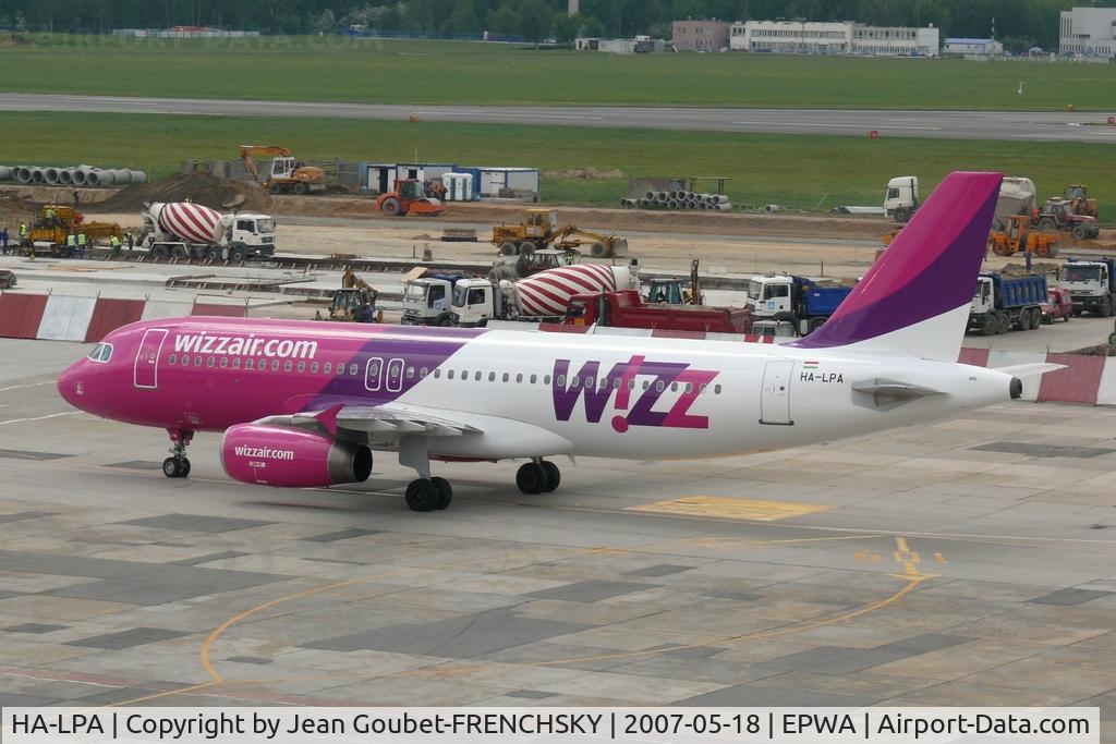 HA-LPA, 1998 Airbus A320-233 C/N 839, WIZZ au départ