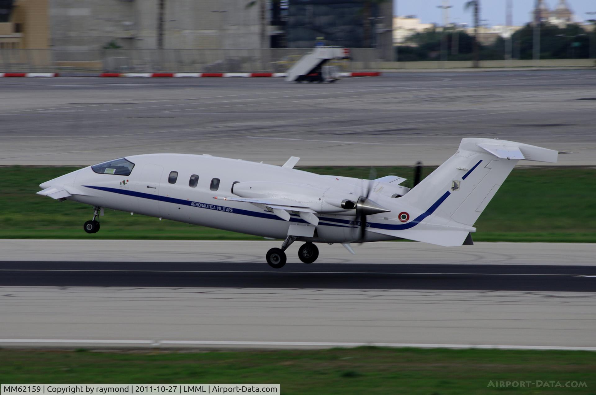 MM62159, Piaggio P-180AM Avanti C/N 1023, P180 MM62159 Italian Air Force departing RW31