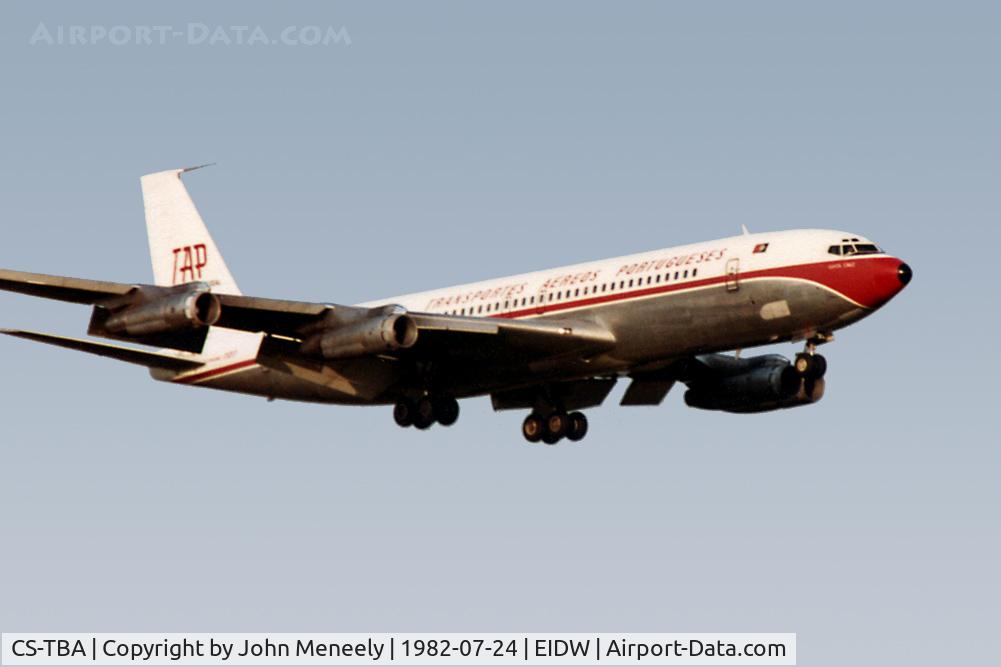 CS-TBA, 1965 Boeing 707-382B (TC-18F) C/N 18961, Short final for 23