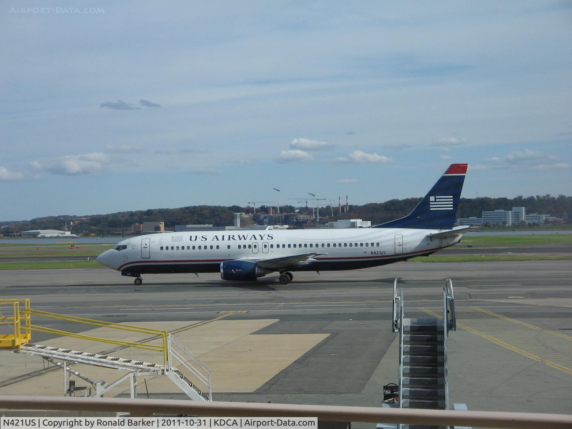 N421US, 1989 Boeing 737-401 C/N 23988, DCA, VA