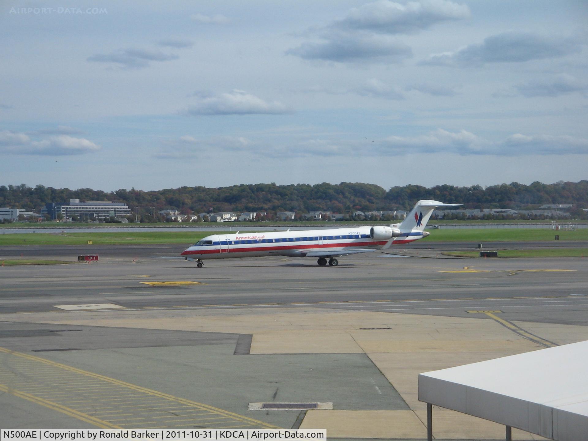 N500AE, 2001 Bombardier CRJ-701 (CL-600-2C10) Regional Jet C/N 10025, DCA, VA
