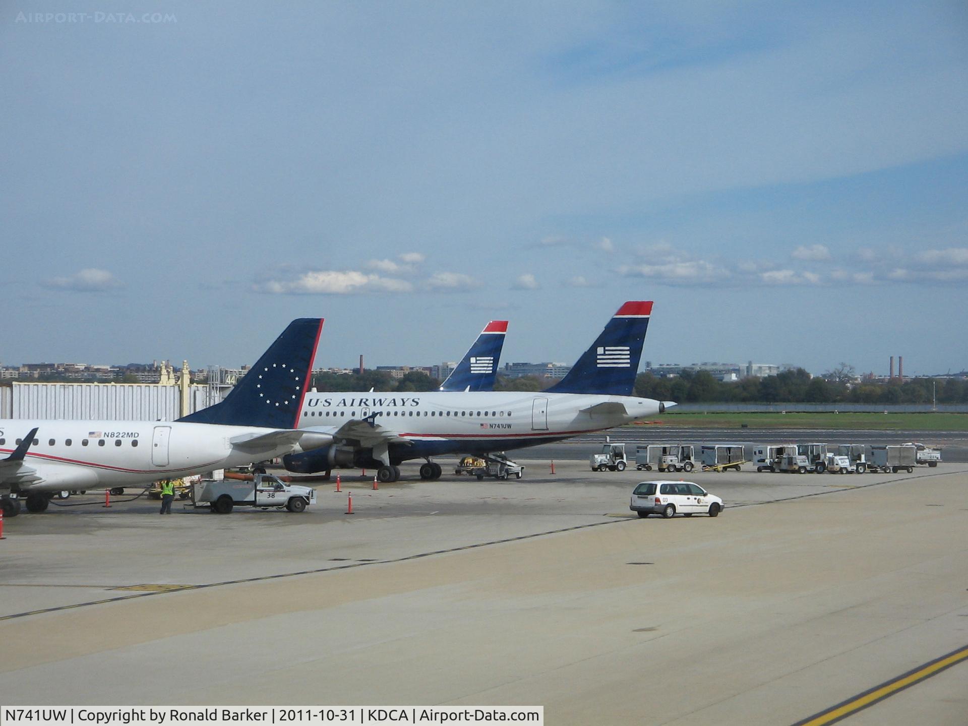 N741UW, 2000 Airbus A319-112 C/N 1269, DCA, VA
