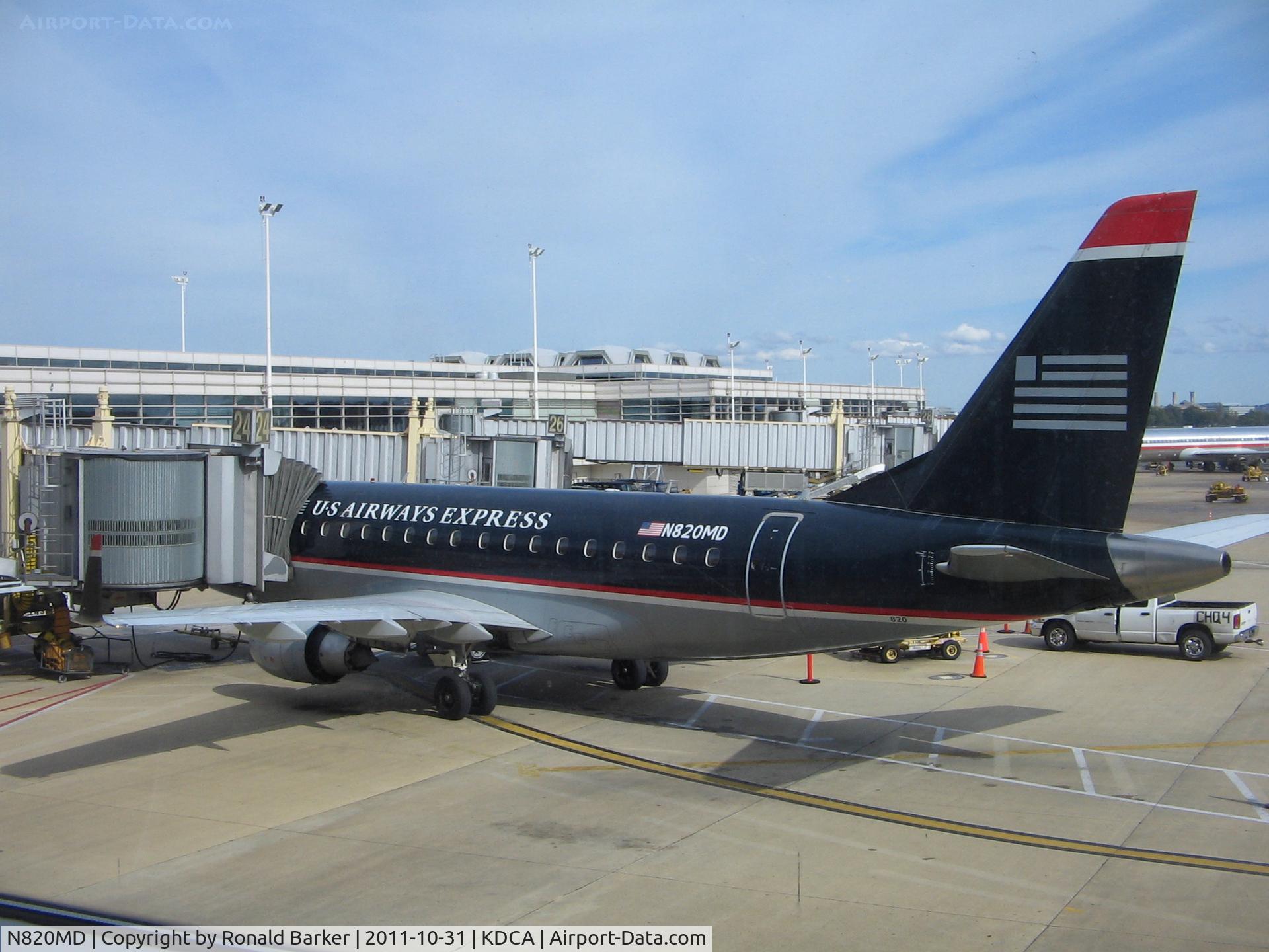 N820MD, 2004 Embraer 170SU (ERJ-170-100SU) C/N 17000041, DCA, VA