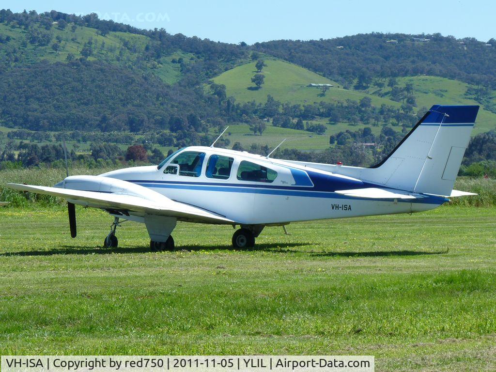 VH-ISA, 1963 Beech 95-A55 Baron C/N TC-486, Beechraft Baron VH-ISA at Lilydale