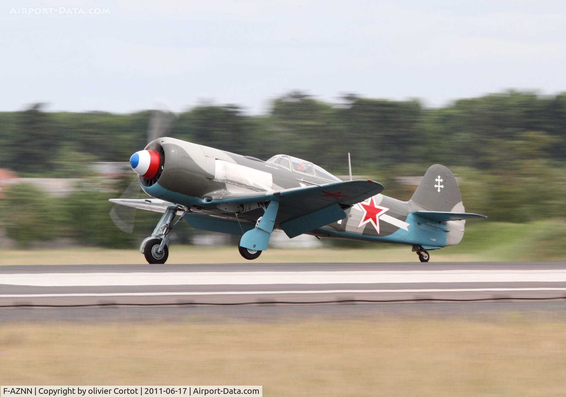 F-AZNN, Yakovlev Yak-11 C/N 25 III/05, hard to see anything when you try to land ! Saint Dizier airshow 2011