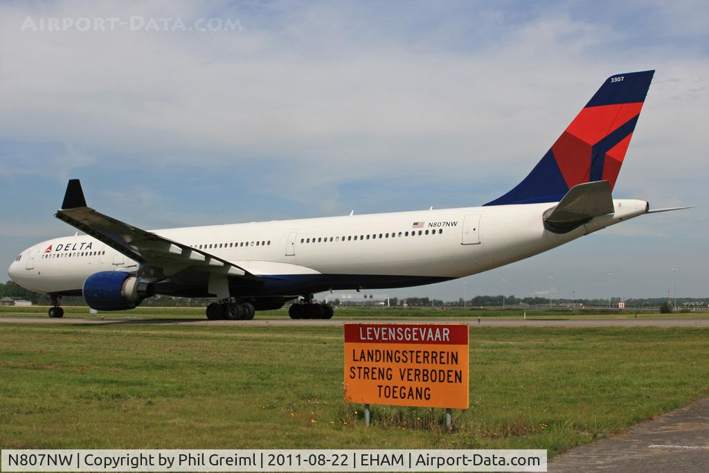 N807NW, 2004 Airbus A330-323 C/N 0588, Taken at AMS