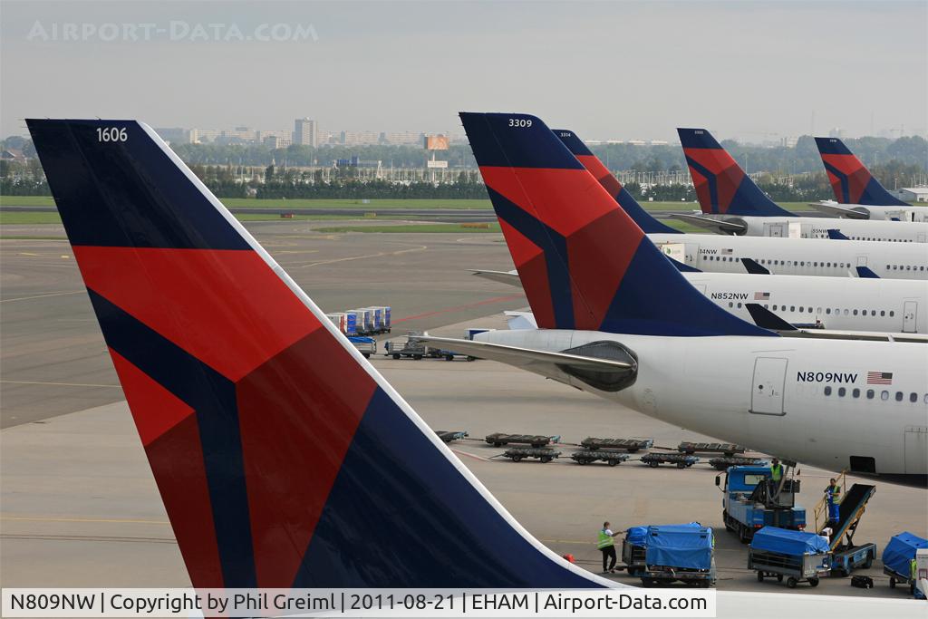 N809NW, 2005 Airbus A330-323 C/N 663, DELTA everywhere ;)