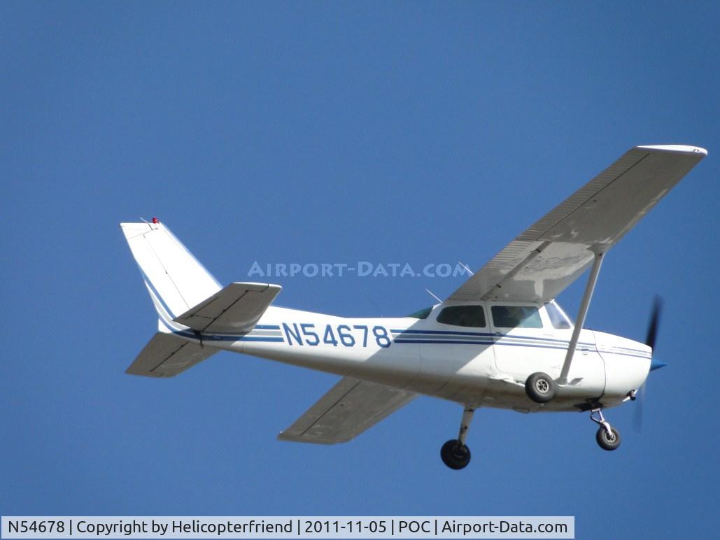 N54678, 1981 Cessna 172P C/N 17275034, Airbourne from runway 8R