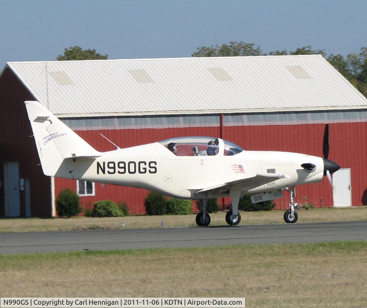 N990GS, 2003 Performance Aircraft Turbine Legend C/N 111T, departing 14