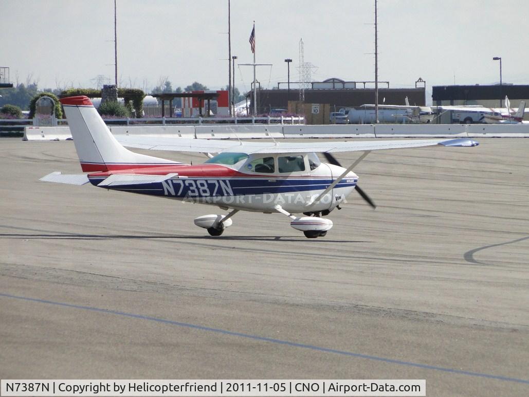 N7387N, 1974 Cessna 182P Skylane C/N 18263170, Taxiing towards the runways