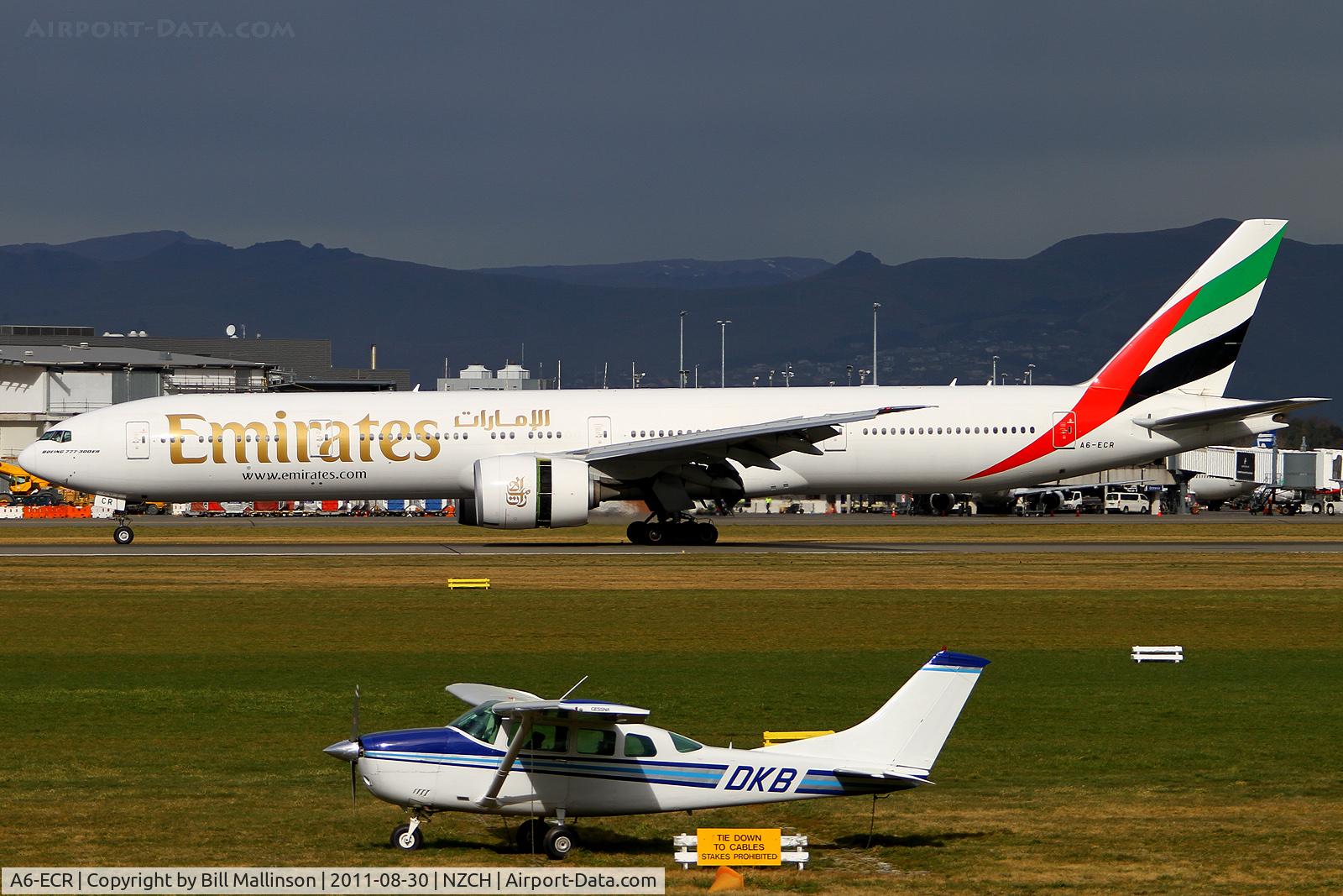 A6-ECR, 2009 Boeing 777-31H/ER C/N 35592, the BIG and the small
