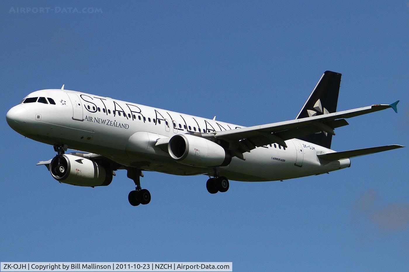 ZK-OJH, 2004 Airbus A320-232 C/N 2257, finals to 02