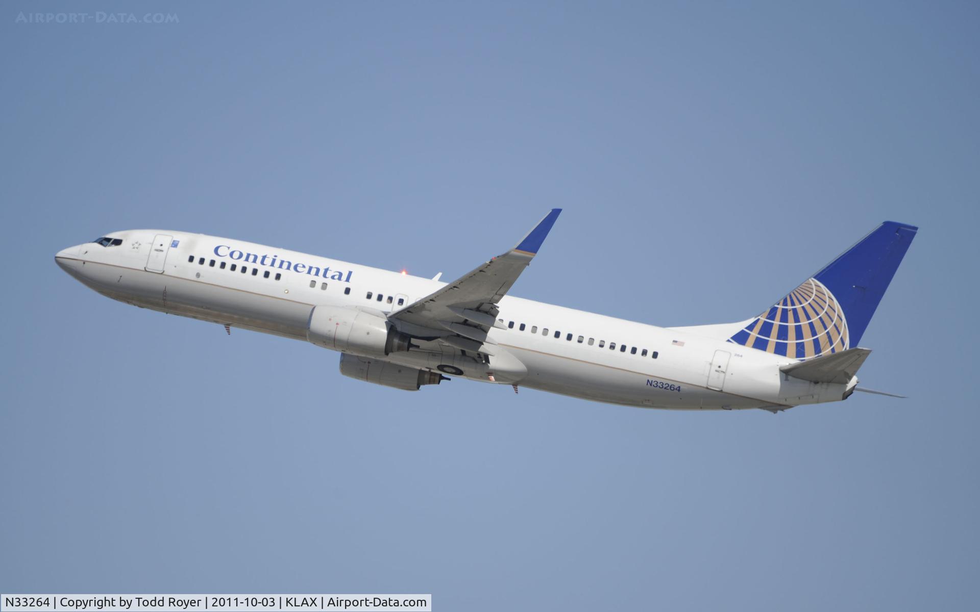 N33264, 2001 Boeing 737-824 C/N 31584, Departing LAX