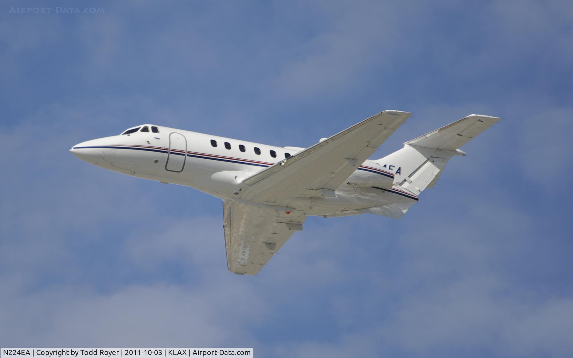 N224EA, 1980 Hawker Siddeley HS.125 Series 700A C/N 257088, Departing LAX
