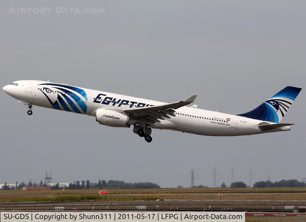 SU-GDS, 2010 Airbus A330-343X C/N 1143, On take off...