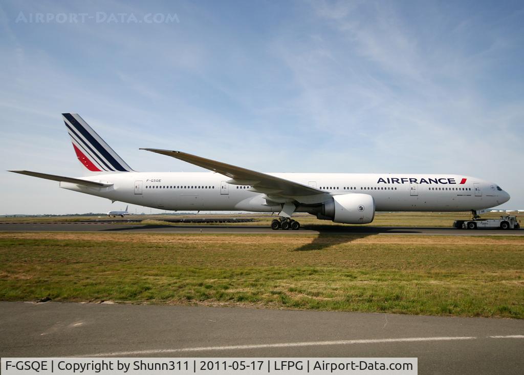 F-GSQE, 2004 Boeing 777-328/ER C/N 32851, Trackted from Air France Maintenance area to the Terminal...