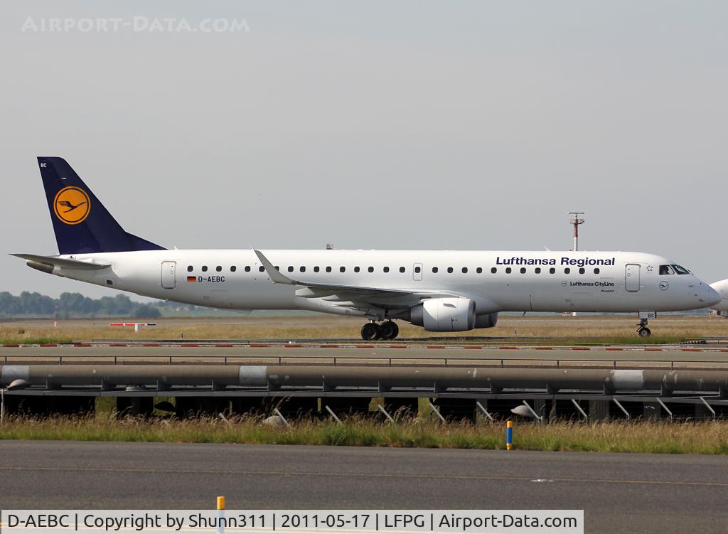 D-AEBC, 2009 Embraer 195LR (ERJ-190-200LR) C/N 19000320, Taxiing to the Terminal...