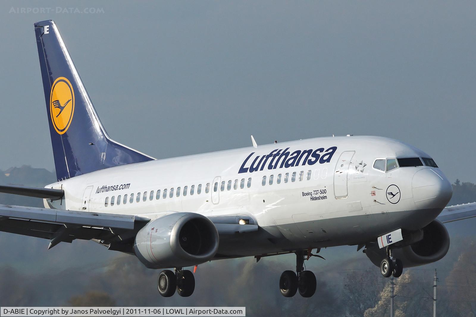 D-ABIE, 1990 Boeing 737-530 C/N 24819, Lufthansa Boeing B737-530 final approach in LOWL/LNZ