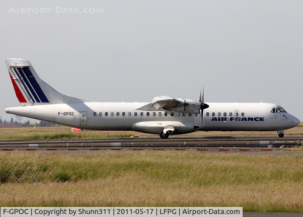 F-GPOC, 1992 ATR 72-202 C/N 311, Taxiing to the Terminal...