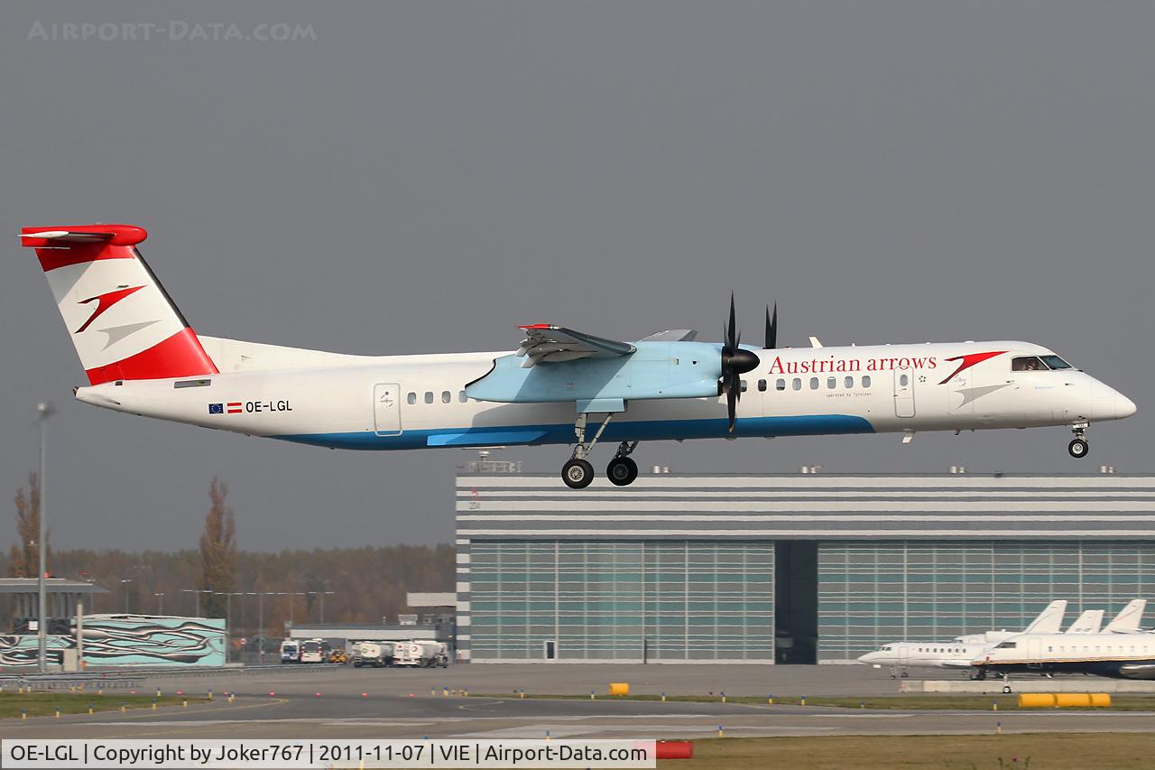 OE-LGL, 2010 De Havilland Canada DHC-8-402Q Dash 8 C/N 4310, Austrian arrows