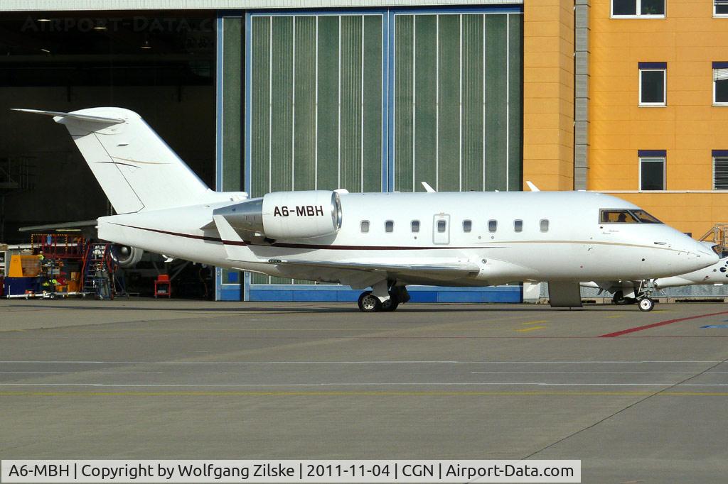 A6-MBH, 2001 Bombardier Challenger 604 (CL-600-2B16) C/N 5520, visitor