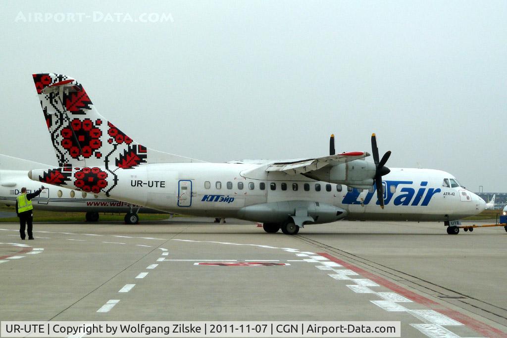 UR-UTE, 1987 ATR 42-300 C/N 057, visitor