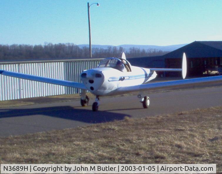 N3689H, 1946 Erco 415C Ercoupe C/N 4314, Dad back from a flight.
