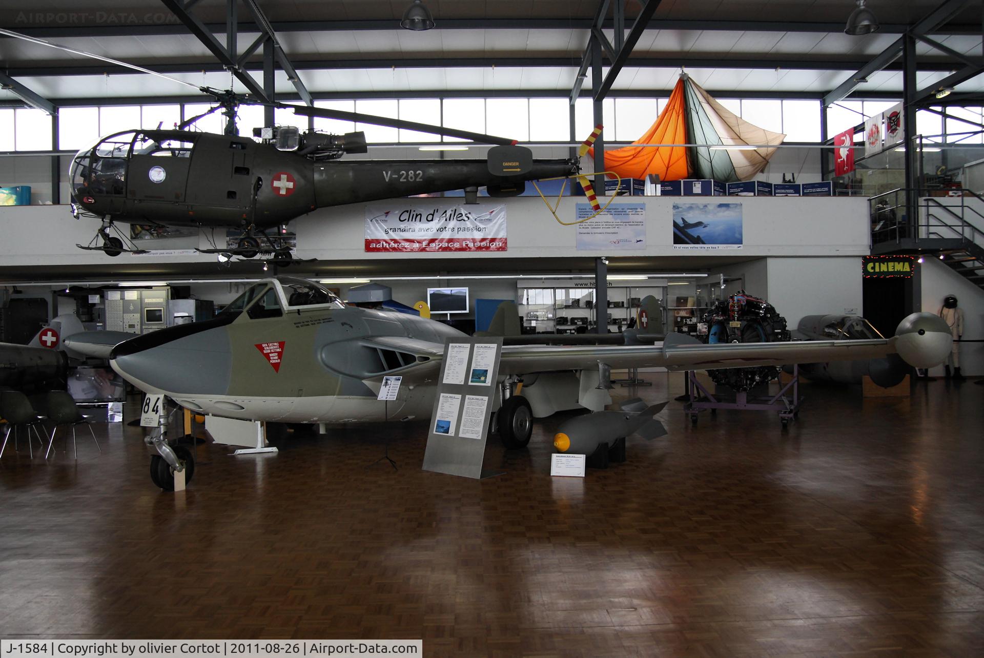 J-1584, De Havilland (F+W Emmen) DH-112 Venom FB.50 C/N 794, Musée de Payerne, Suisse
