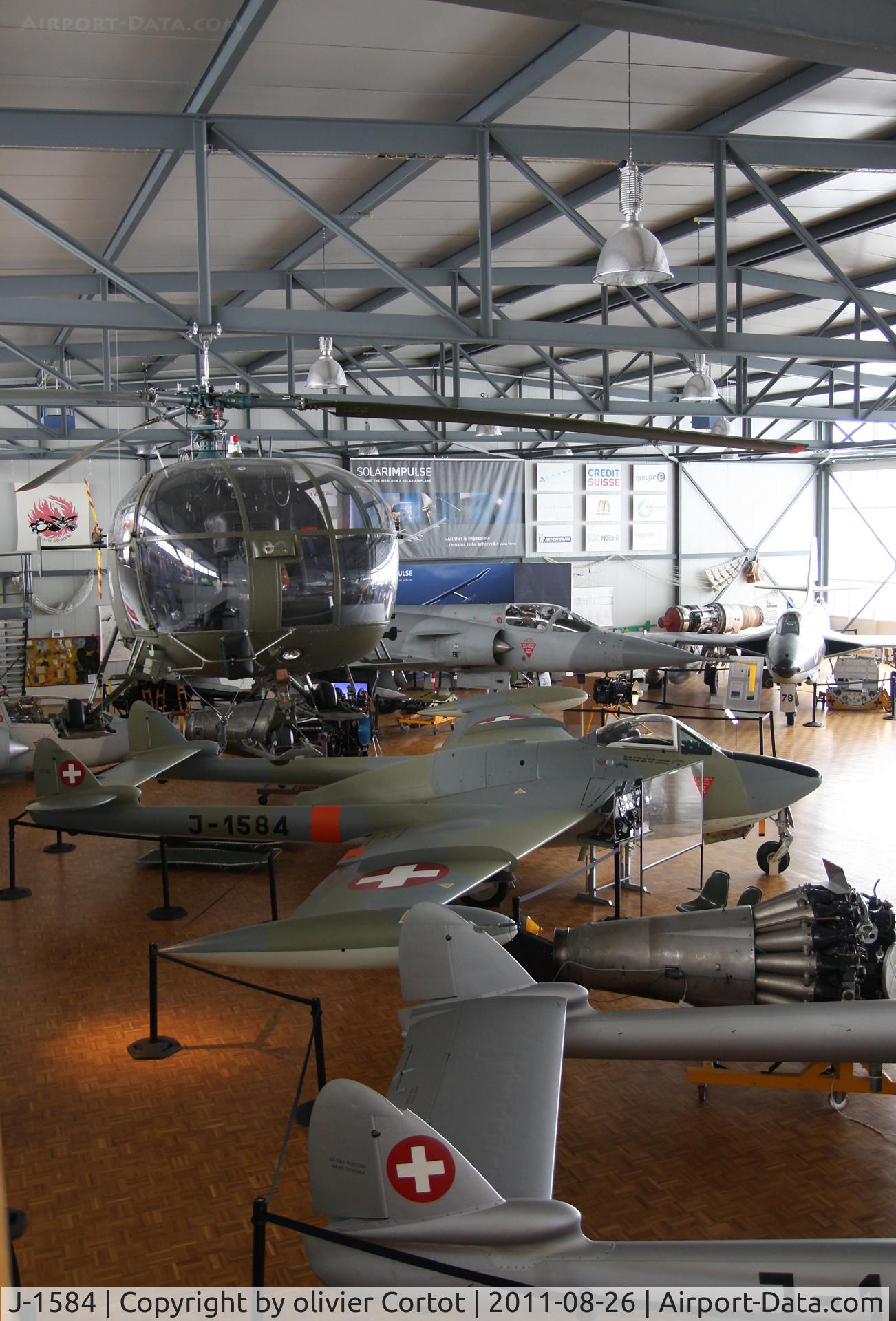 J-1584, De Havilland (F+W Emmen) DH-112 Venom FB.50 C/N 794, J-1584 with Mirage and alouette in the Payerne museum