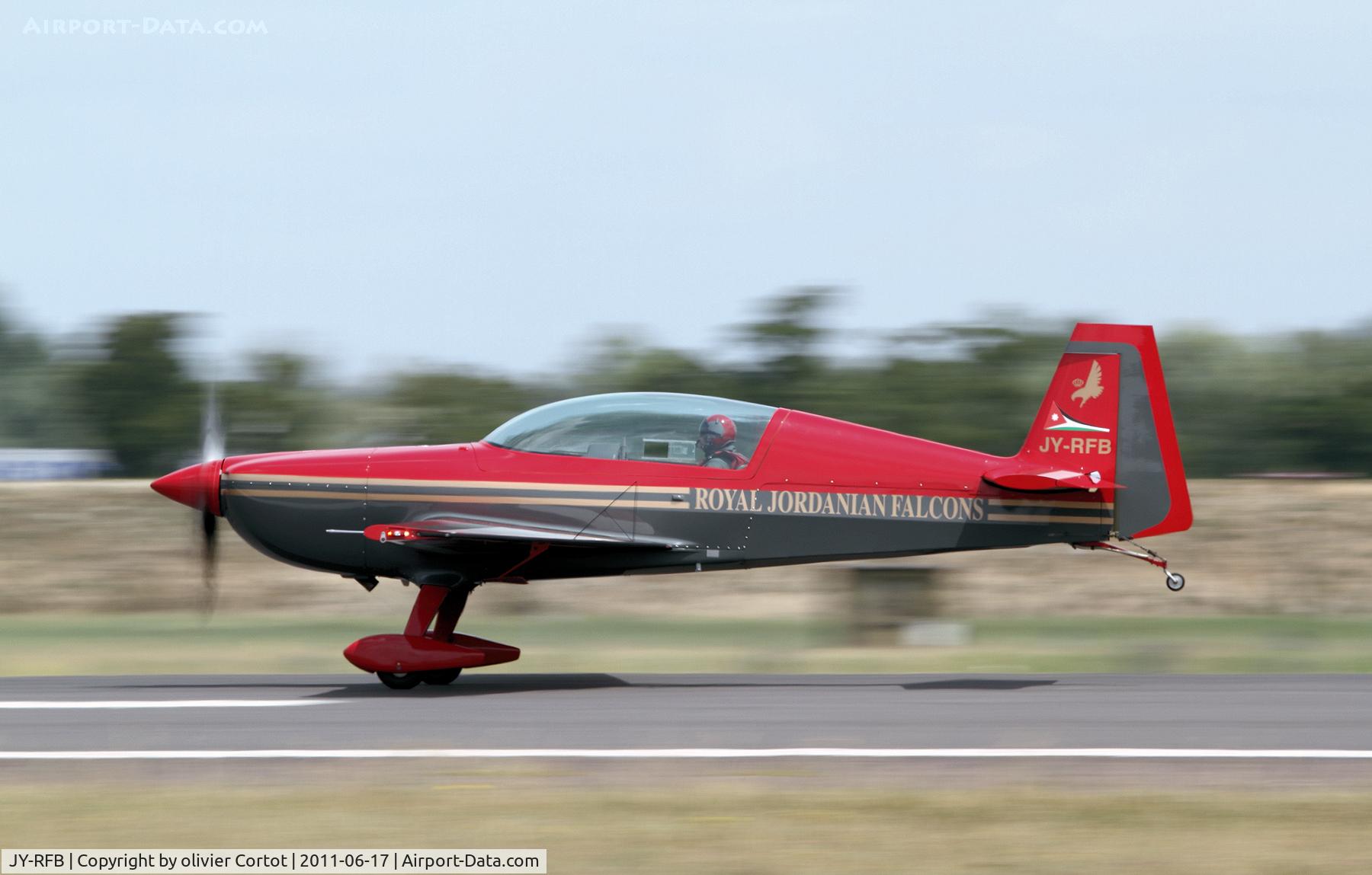 JY-RFB, Extra EA-300 C/N 1240, Taking off from Saint Dizier, 2011
