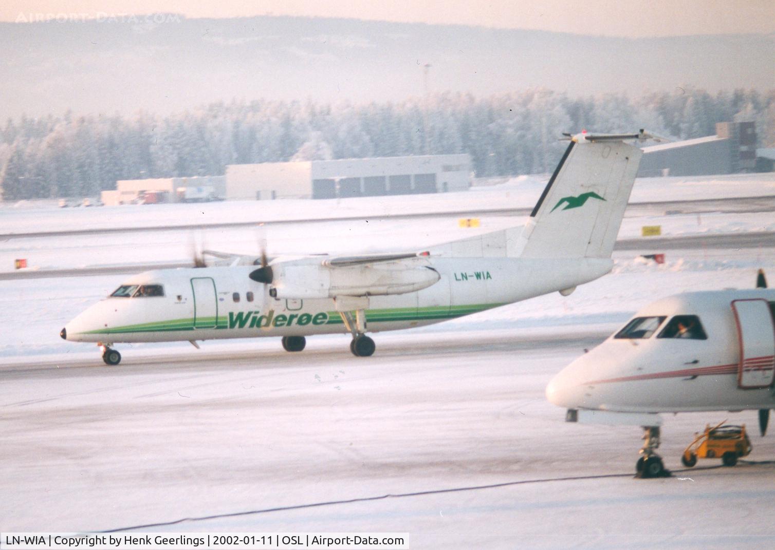 LN-WIA, 1993 De Havilland Canada DHC-8-103 Dash 8 C/N 359, Wideroe