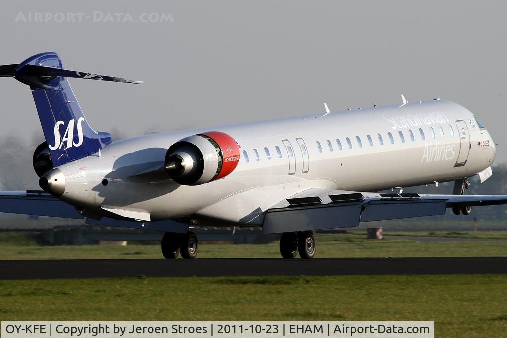 OY-KFE, 2009 Bombardier CRJ-900ER (CL-600-2D24) C/N 15224, looong airplane