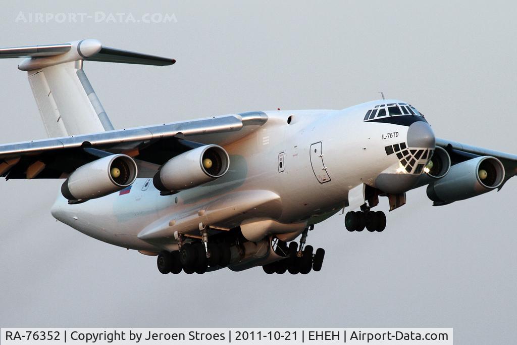 RA-76352, 1992 Ilyushin Il-76TD C/N 1023411378, cargo flight