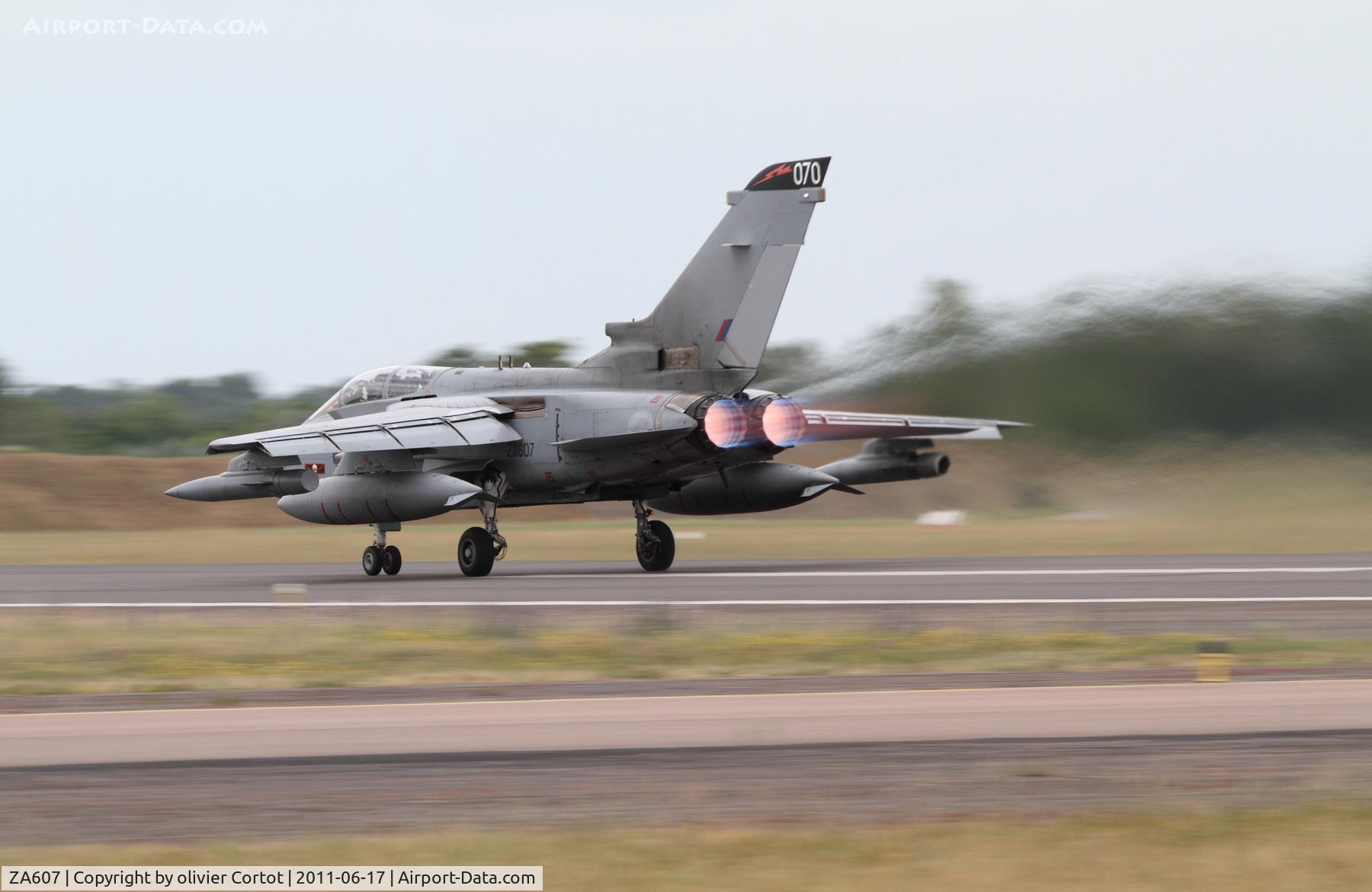 ZA607, 1982 Panavia Tornado GR.4 C/N 138/BS044/3071, Scramble ! ZA607 at Saint Dizier