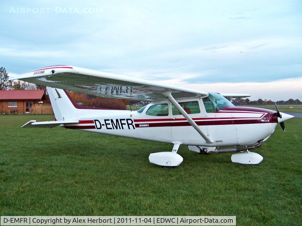 D-EMFR, Cessna 172P Skyhawk II C/N 17274651, [Kodak Z812IS]