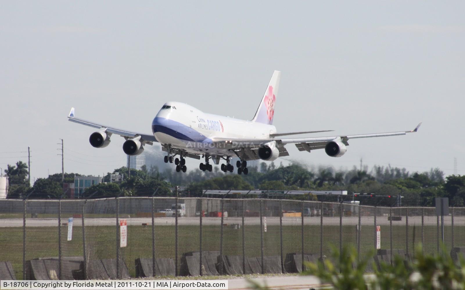 B-18706, 2001 Boeing 747-409F/SCD C/N 30763, China Airlines Cargo 747