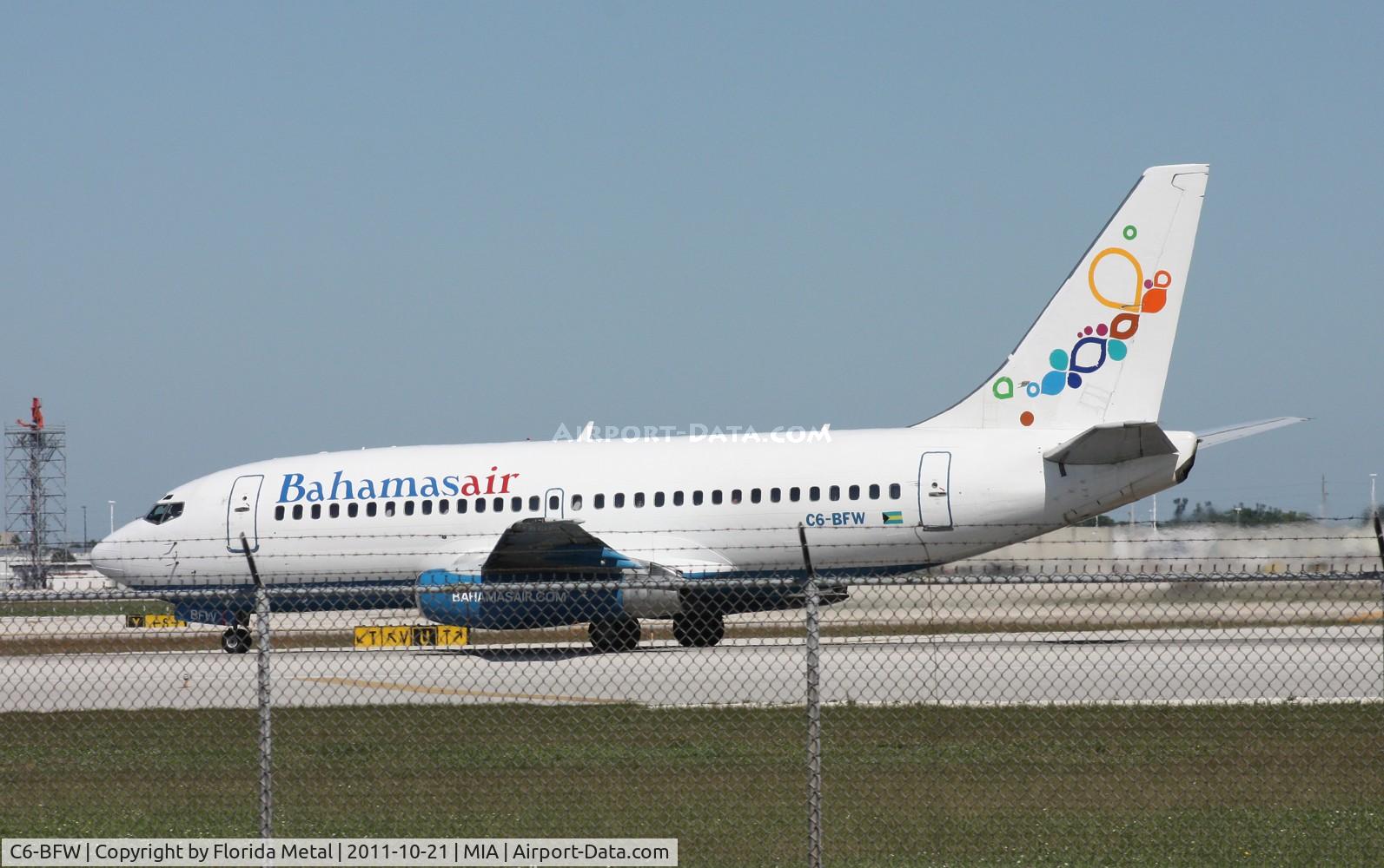 C6-BFW, 1982 Boeing 737-2K5 C/N 22601, Bahamas 737