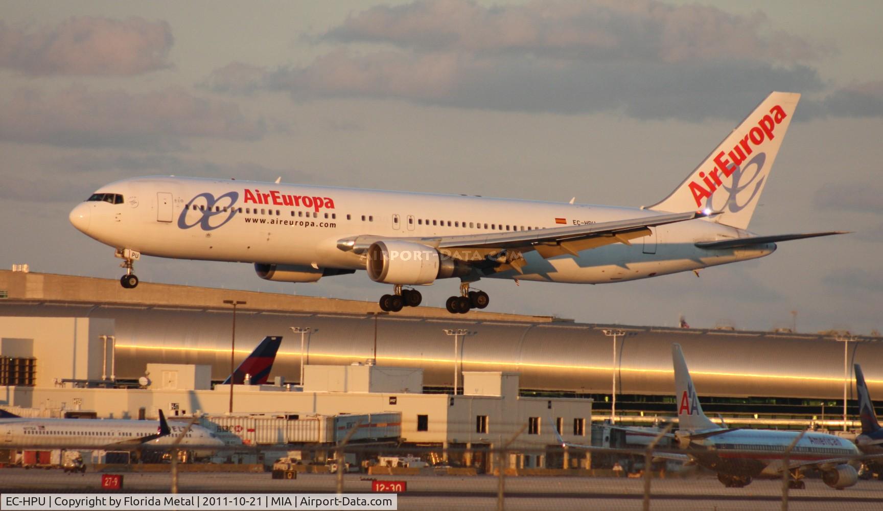 EC-HPU, 2001 Boeing 767-3Q8/ER C/N 30048, Air Europa 767