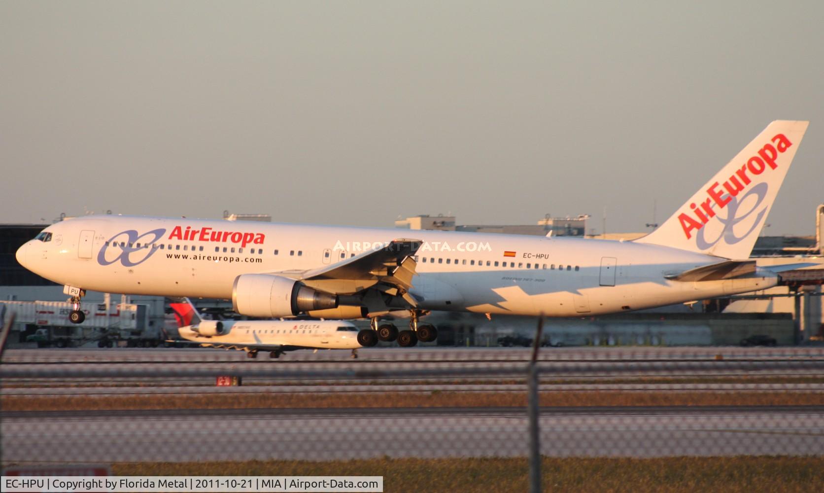 EC-HPU, 2001 Boeing 767-3Q8/ER C/N 30048, Air Europa 767