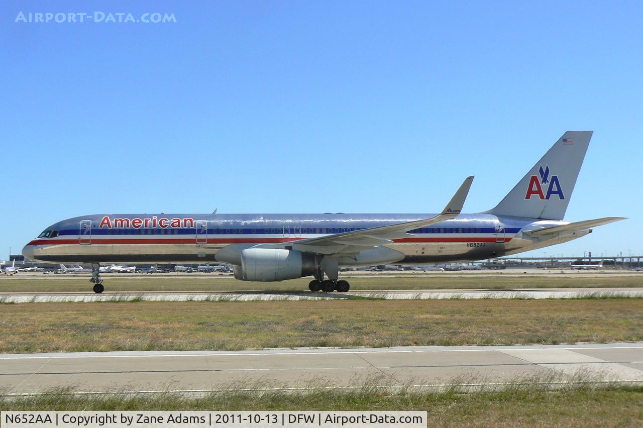 N652AA, 1991 Boeing 757-223 C/N 24610, American Airlines at DFW Airport