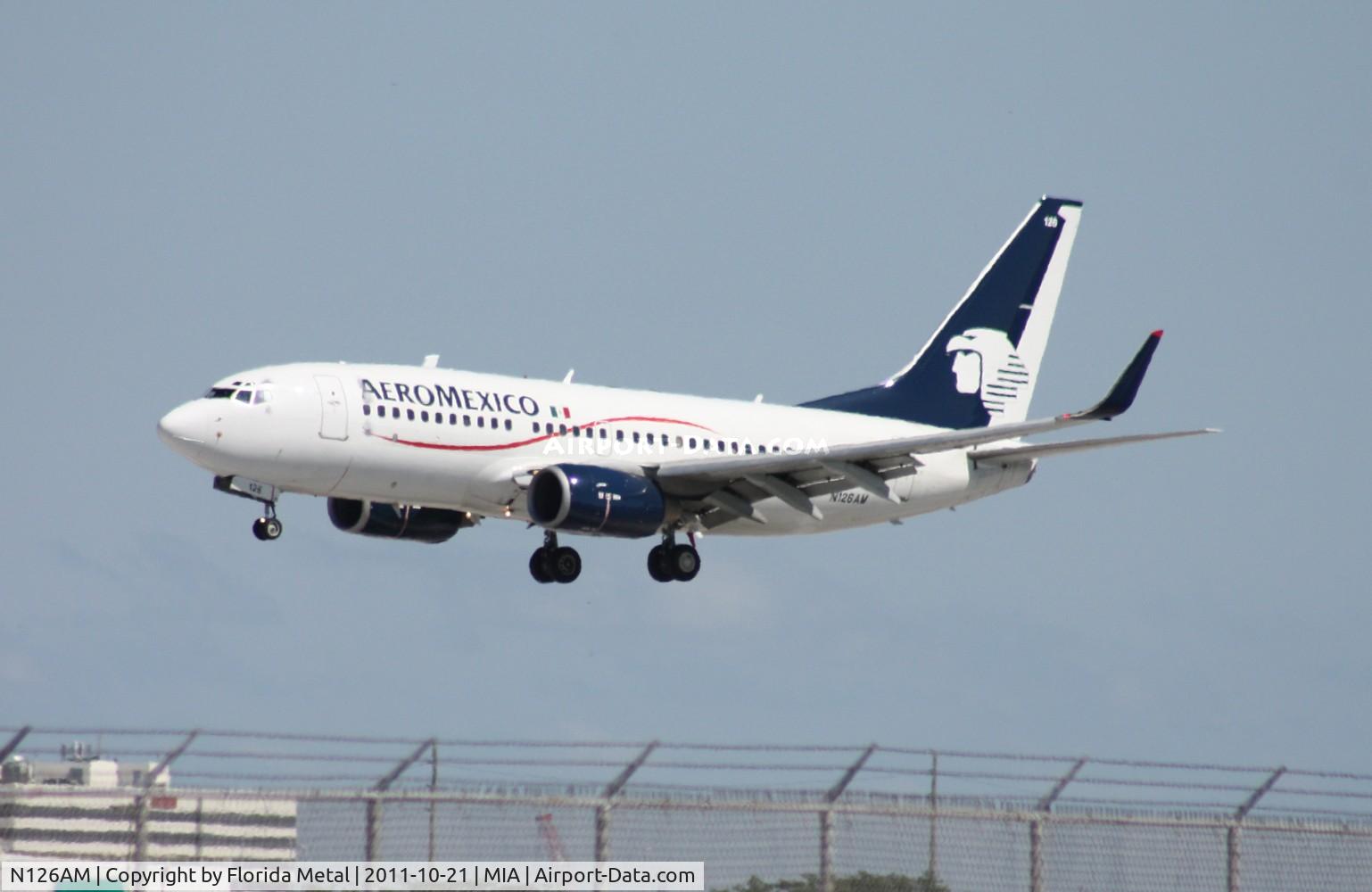 N126AM, 2001 Boeing 737-7BK C/N 30617, Aeromexico 737